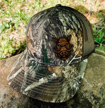 Load image into Gallery viewer, LHP0039 BoarHead Cut Out Leather Engraved Hat Patch- 1.75x2.25