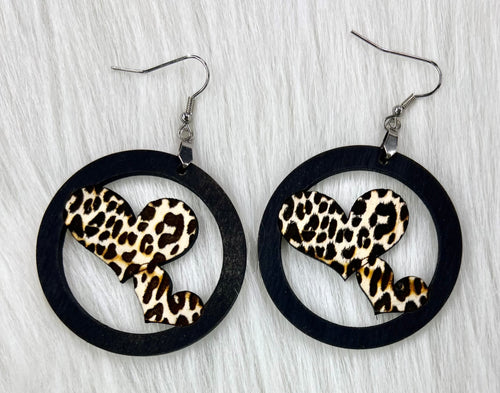 E0038 Leopard Hearts Wood Engraved Earrings